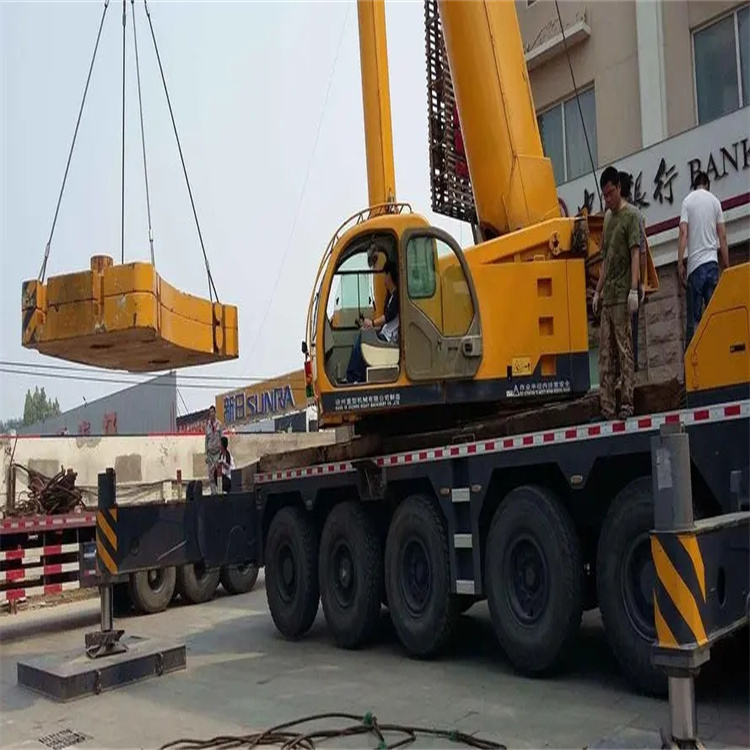 顺平县当地吊车出租|机器吊装|75吨|工厂搬迁服务